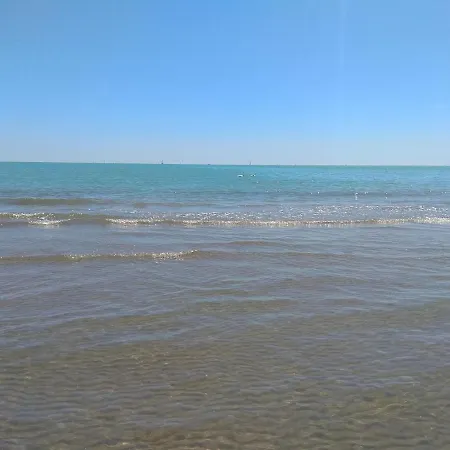 Meridiana, 2 Bedrooms Apartment *